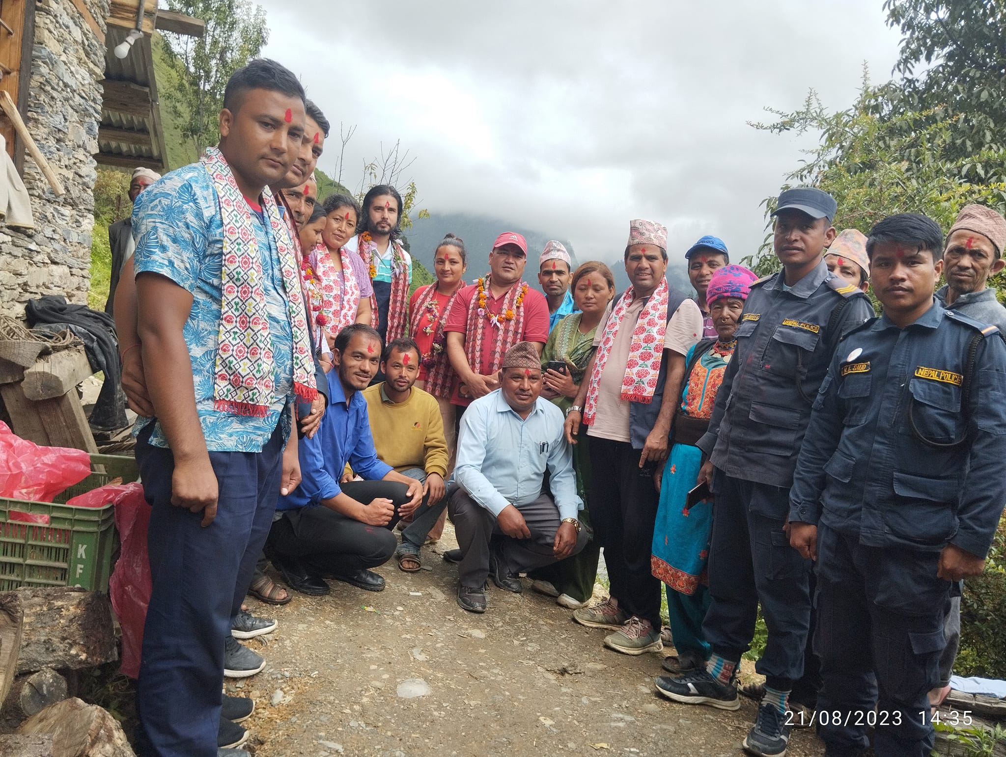 विद्यार्थीलाई देखिएको समस्यालाई बुझ्न हिडेको डाक्टरको टोली साइपाल पुग्यो