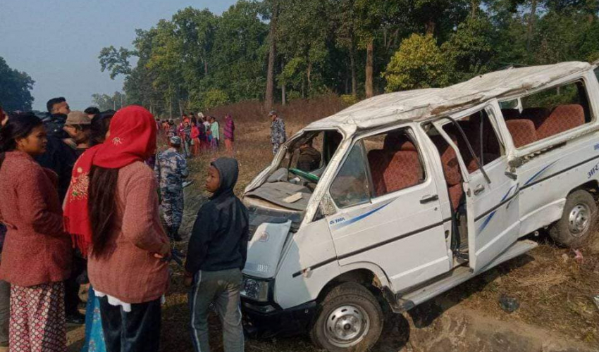 कैलालीमा हाइस दुर्घटना अपडेटः घाइते १८ जनाकै पहिचान खुल्यो