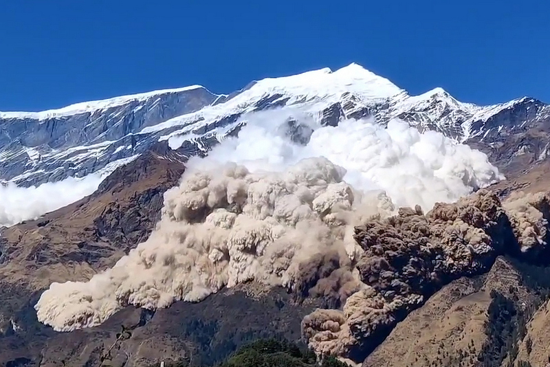 बझाङमा हिम पहिरोले एक महिला बेपत्ता