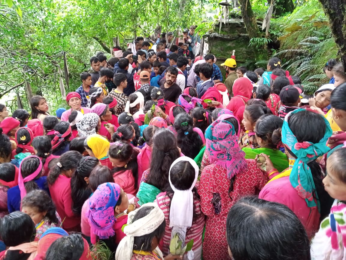 बझाङ र दार्चुलाका सूर्मादेवीका आलिपालिले मनाए उबासु पर्व, भोलिबाट सुर्मा सरोवरको यात्रा सुरु हुँदै 